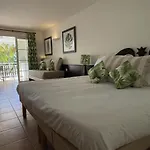 Village Vacances Sainte Anne Premiere Ligne Superbe Vue Plage Et Mer -Aouara 1318 By Studios Barbadine