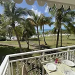 Village Vacances Sainte Anne Premiere Ligne Superbe Vue Plage Et Mer -Aouara 1318 By Studios Barbadine