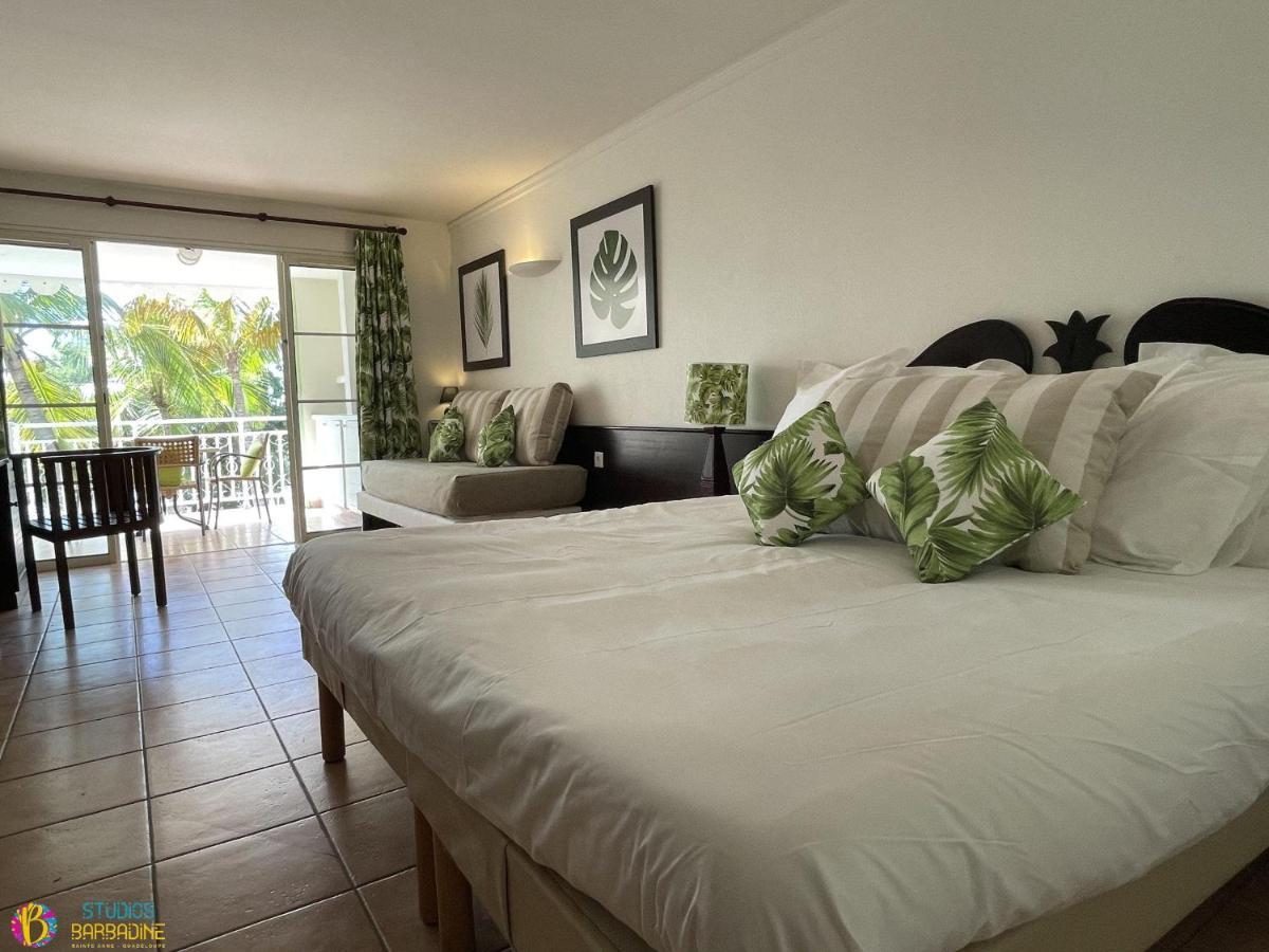 Apartment Anne: Beachfront Retreat With Ocean Views Sainte-Anne (Grande-Terre)