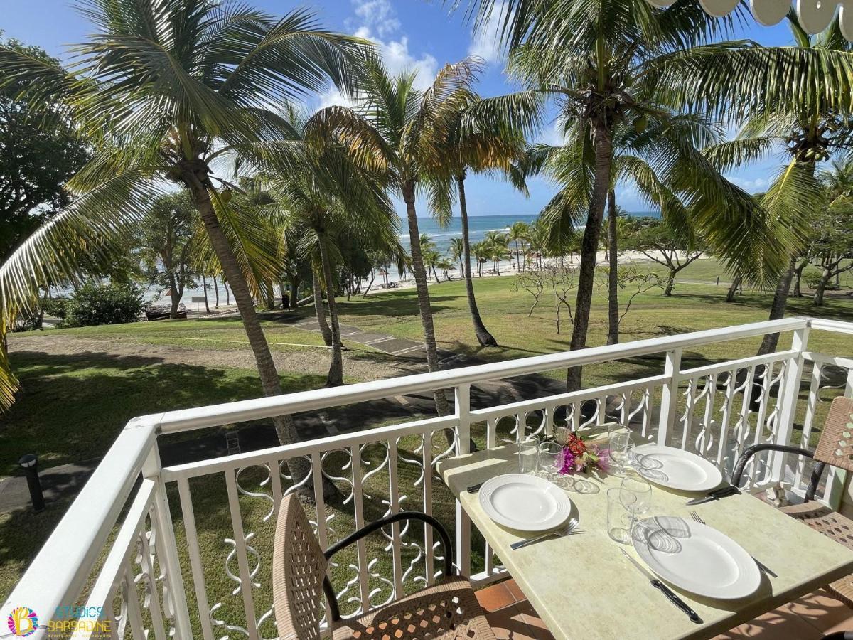 Apartment Anne: Beachfront Retreat With Ocean Views Sainte-Anne (Grande-Terre)